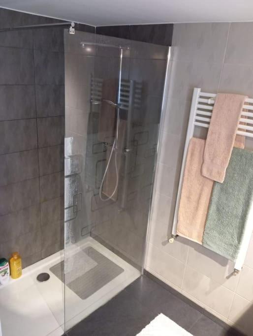 Appartement Cosy Avec Jardin Vaux-Sur-Seine Eksteriør bilde